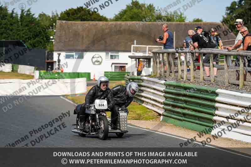 Vintage motorcycle club;eventdigitalimages;mallory park;mallory park trackday photographs;no limits trackdays;peter wileman photography;trackday digital images;trackday photos;vmcc festival 1000 bikes photographs